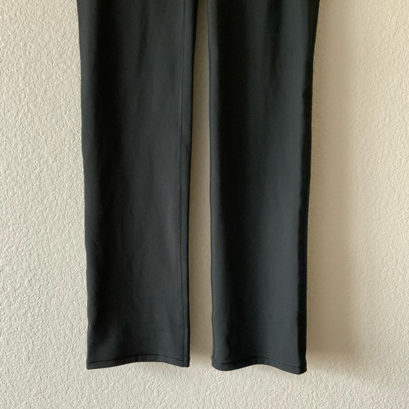 Duluth trading Co NoGA sculpting slim leg pant - Picture 3 of 8